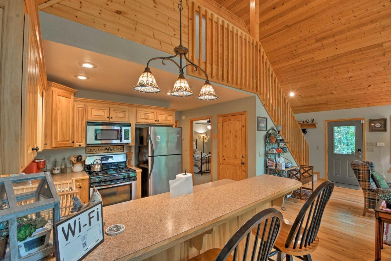 Andrews Cabin With Deck, Grill, Fire Pit And Game Room Ngoại thất bức ảnh